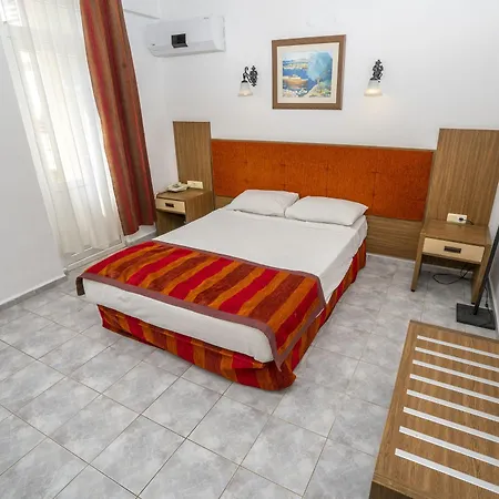 Carmen Aparthotel