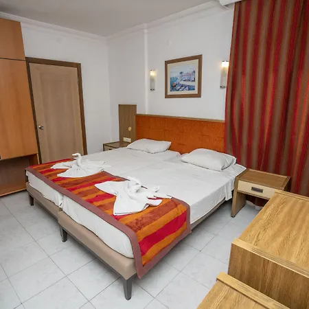 Apart-hotel Carmen 3*