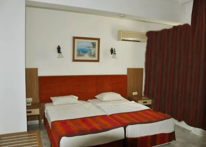 Carmen Aparthotel 3*