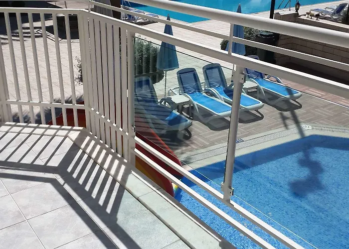 Carmen 公寓式酒店 阿拉尼亚