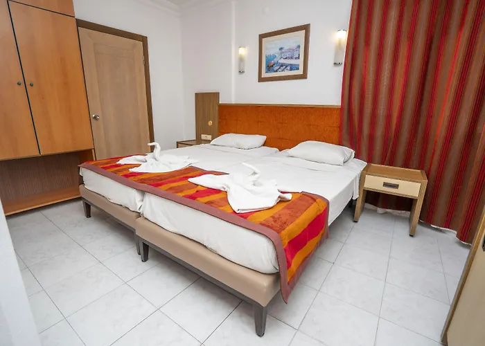 Carmen Aparthotel 3*