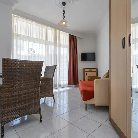 Carmen Apartahotel
