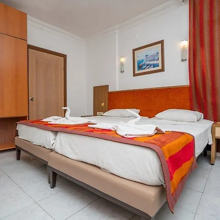 Apartahotel Carmen 3*